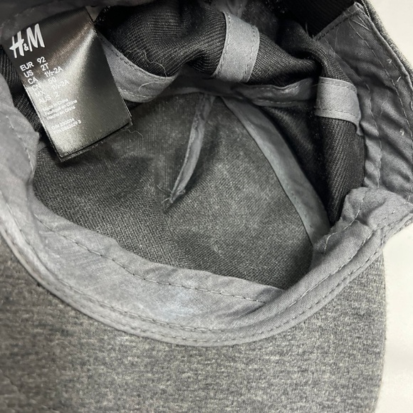 2T Mickey Mouse brushed cotton cap - Picture 2 of 3